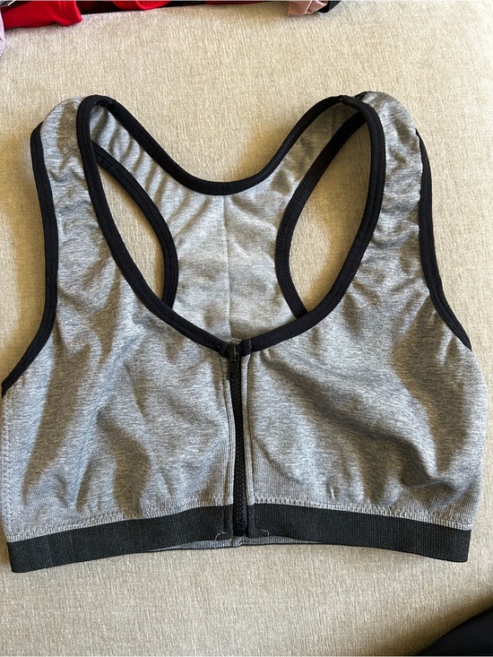 Tops - NWOT Gray Front-Zip Racerback Sports Bra - Women Intimates